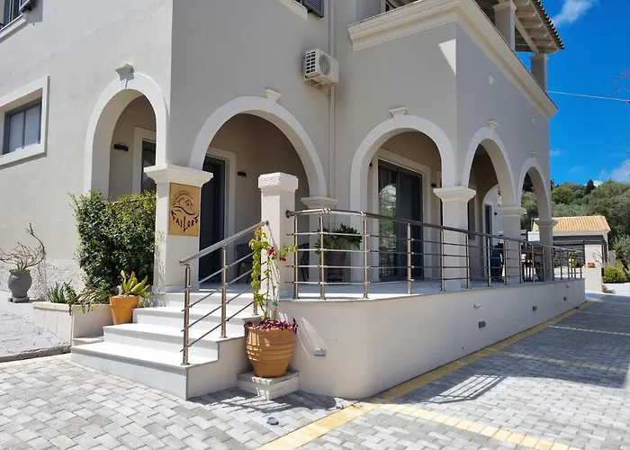Sailors Luxury * Agia Pelagia Chlomou
