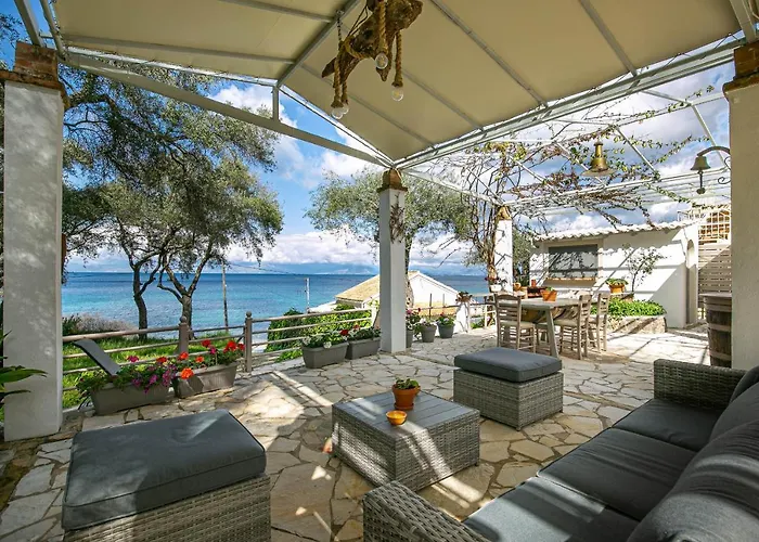 Sailors Luxury * Agia Pelagia Chlomou