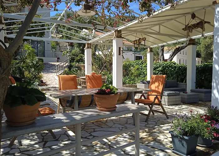 Sailors Luxury Ferienhaus Agia Pelagia Chlomou