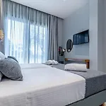 Sailors Luxury * Agia Pelagia Chlomou