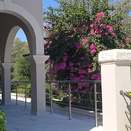 Sailors Luxury Hébergement de vacances Agia Pelagia Chlomou